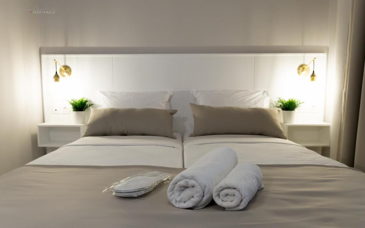 Sunset Brand New Luxury Apt With Pool & Sea View Cárpatos Exterior foto